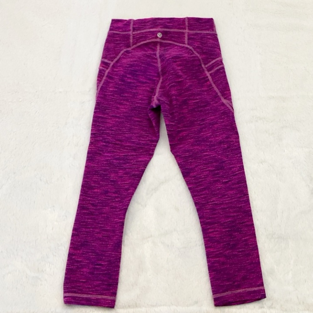 Lululemon Free Flow Diamond Jacquard Space Dye Tender Violet Raspberry Crops - Picture 5 of 11